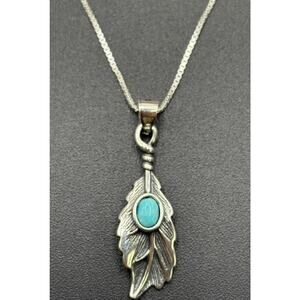 New Condition 18" Turquoise Leaf Pendant Necklace 925
